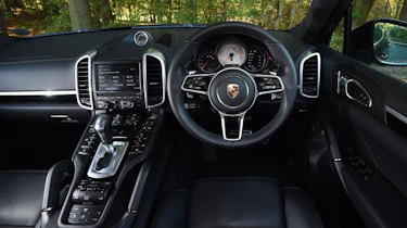 Used Porsche Cayenne - dash