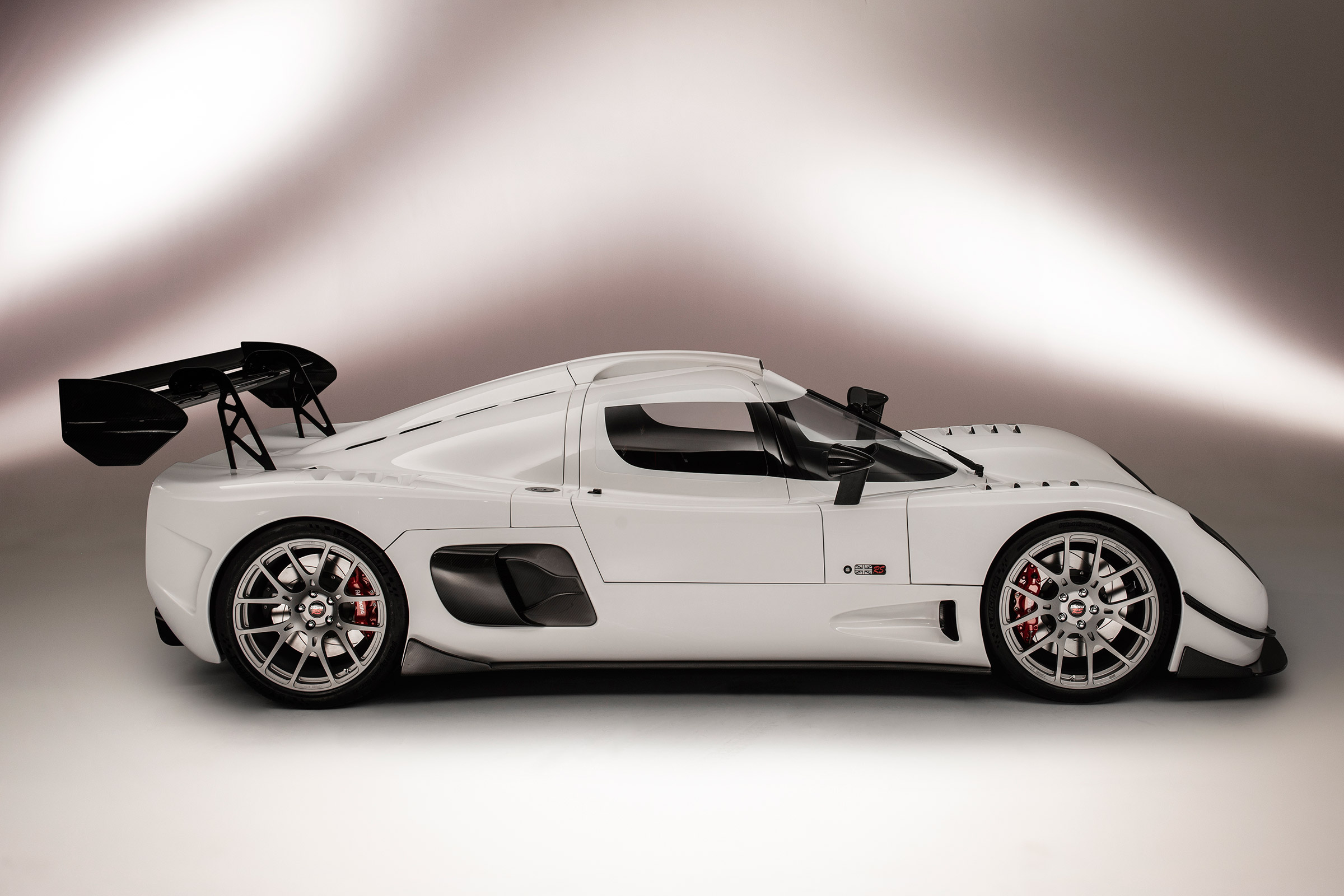 Ultima RS - studio side