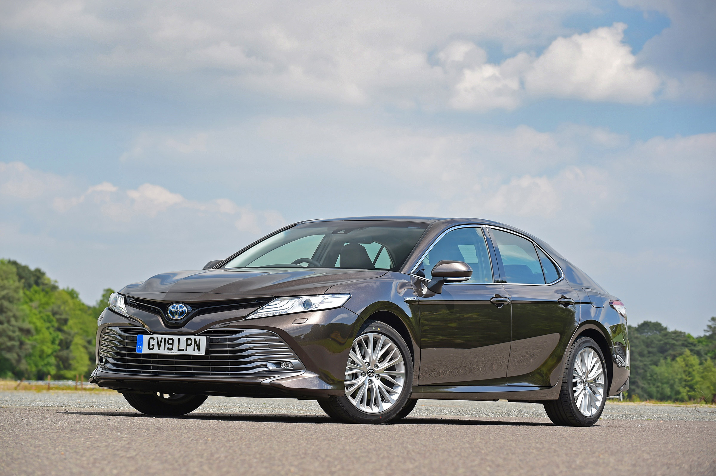 Toyota Camry - front static