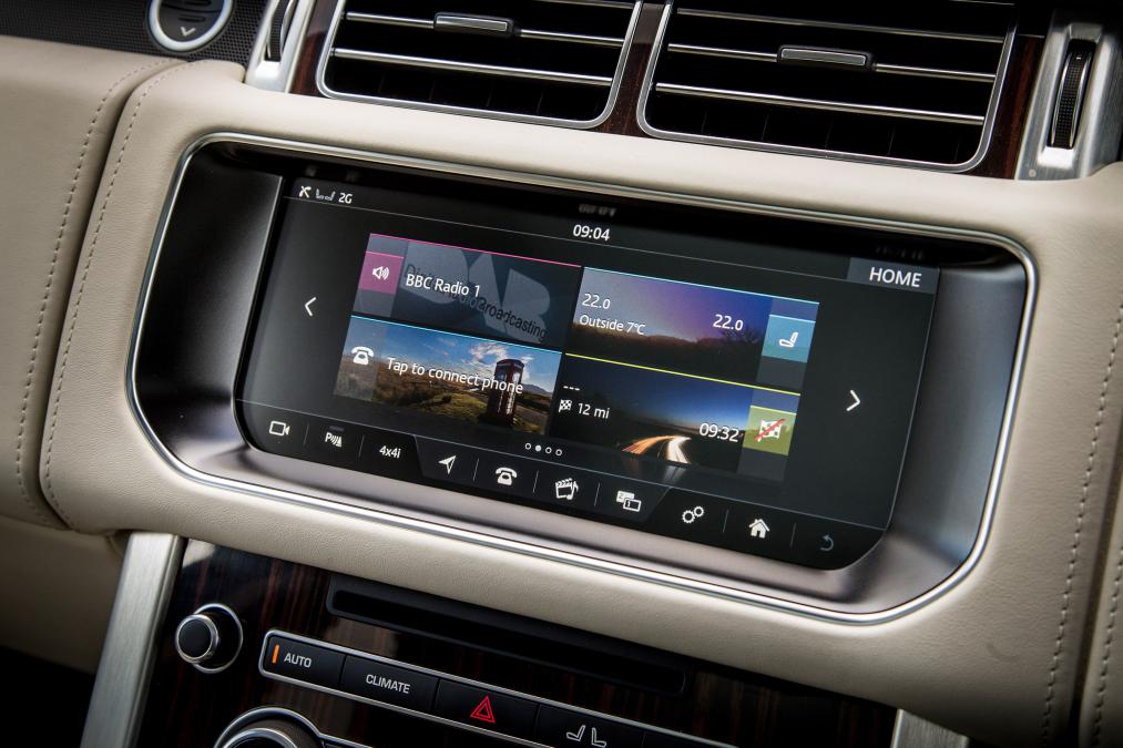 Used Range Rover - infotainment