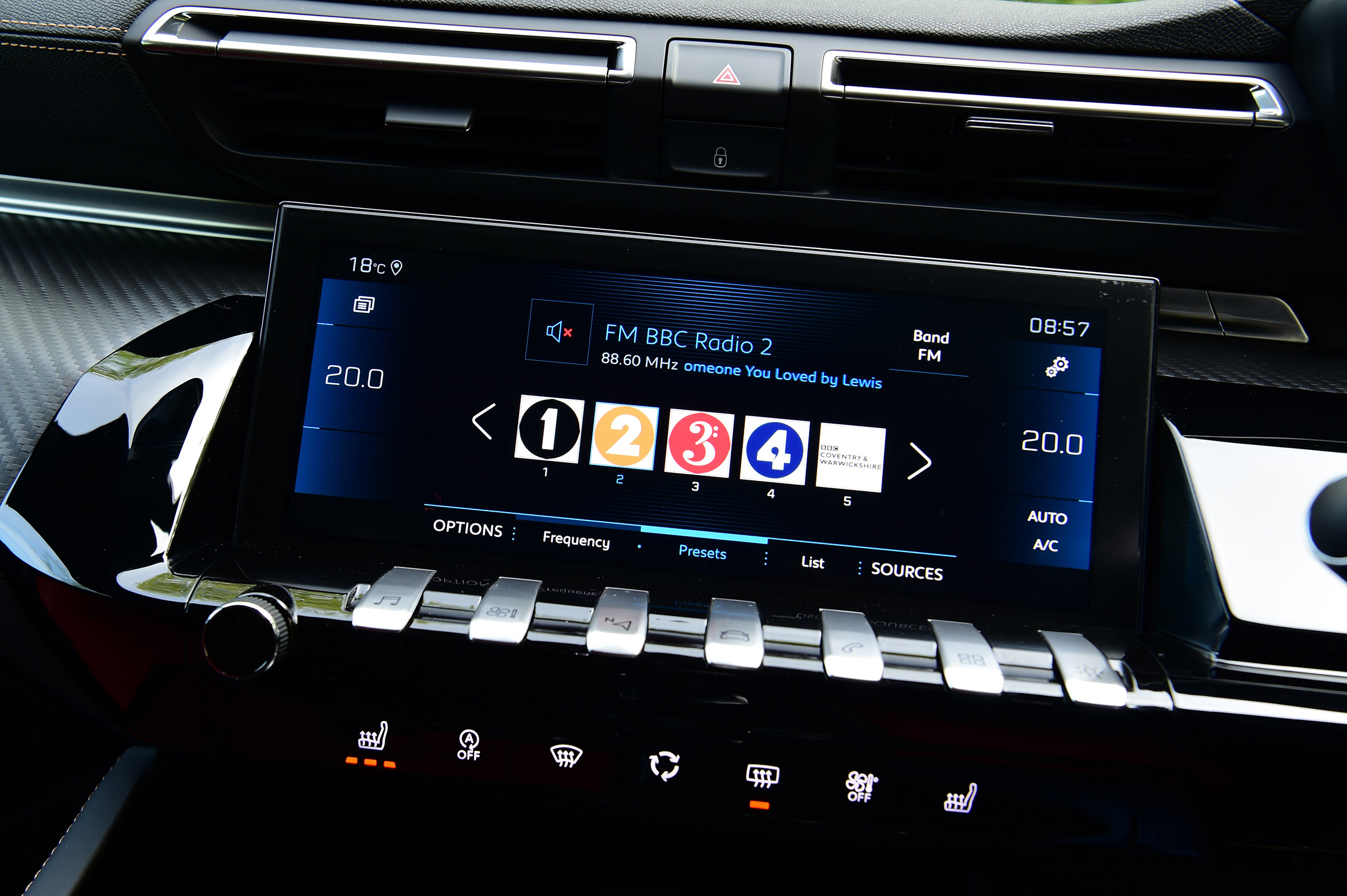 Peugeot 508 SW - radio