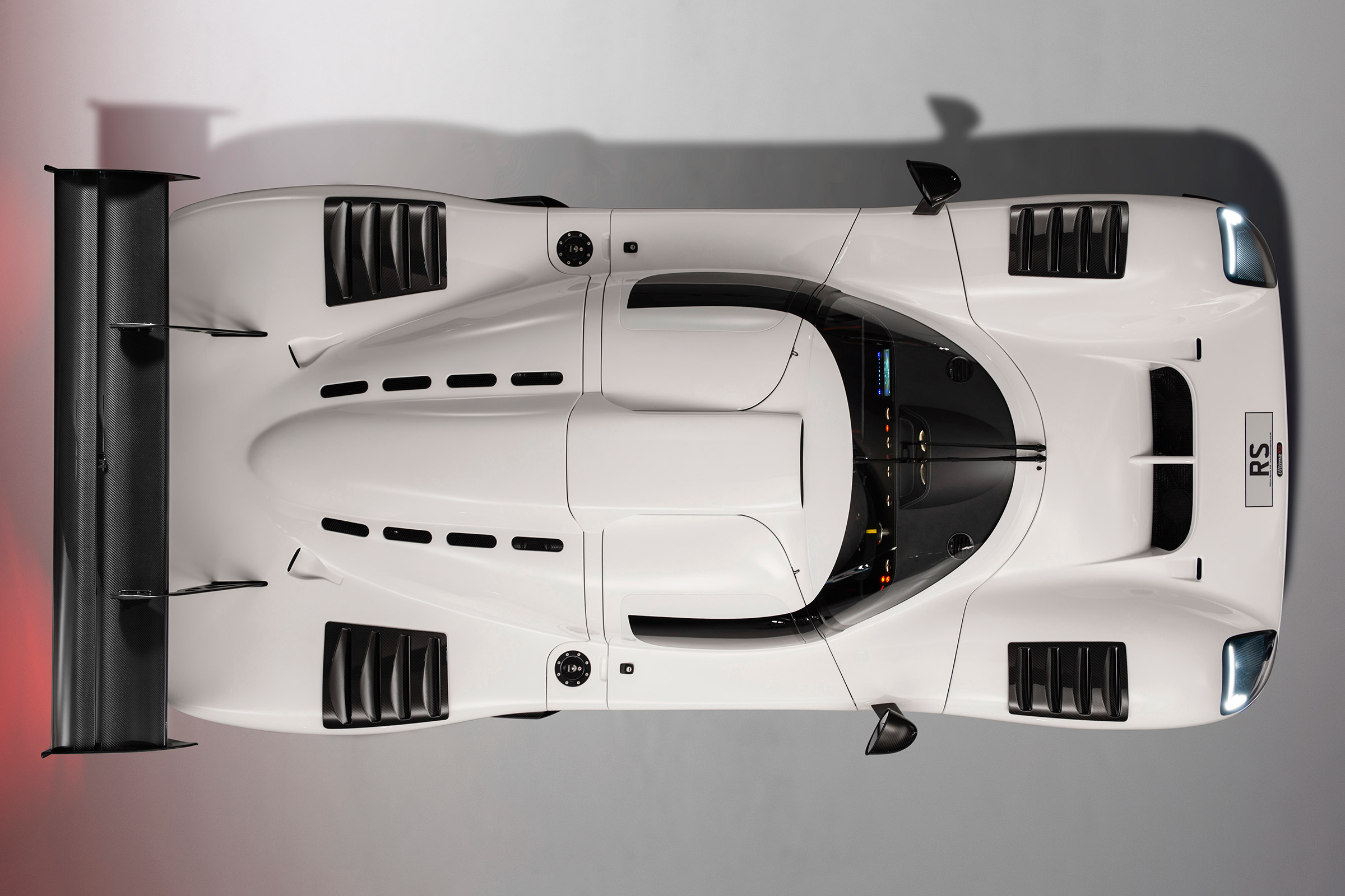 Ultima RS - studio above