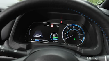 Nissan Leaf e+ - dials