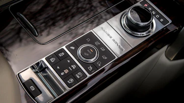 Used Range Rover - centre console