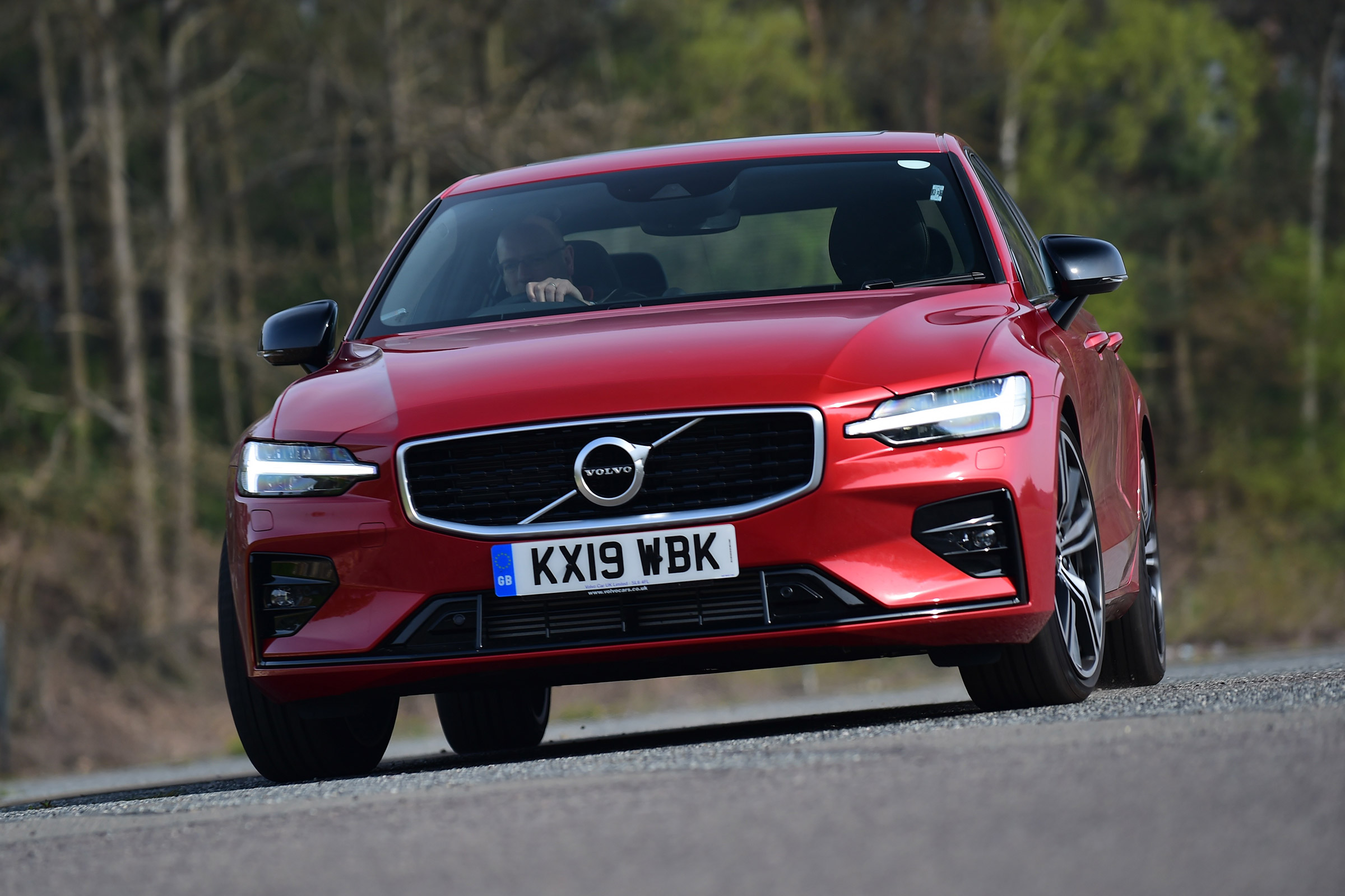 Volvo S60 - front action