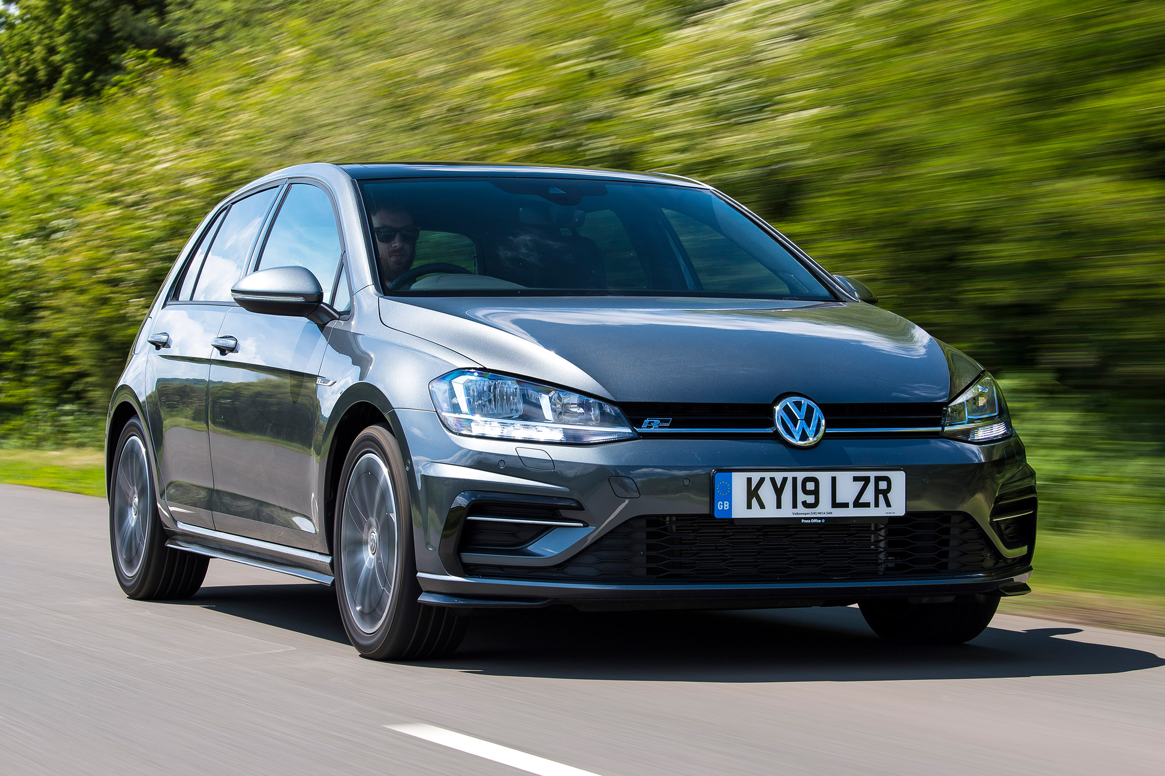 Volkswagen Golf - front