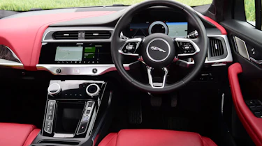Jaguar I-Pace - dash