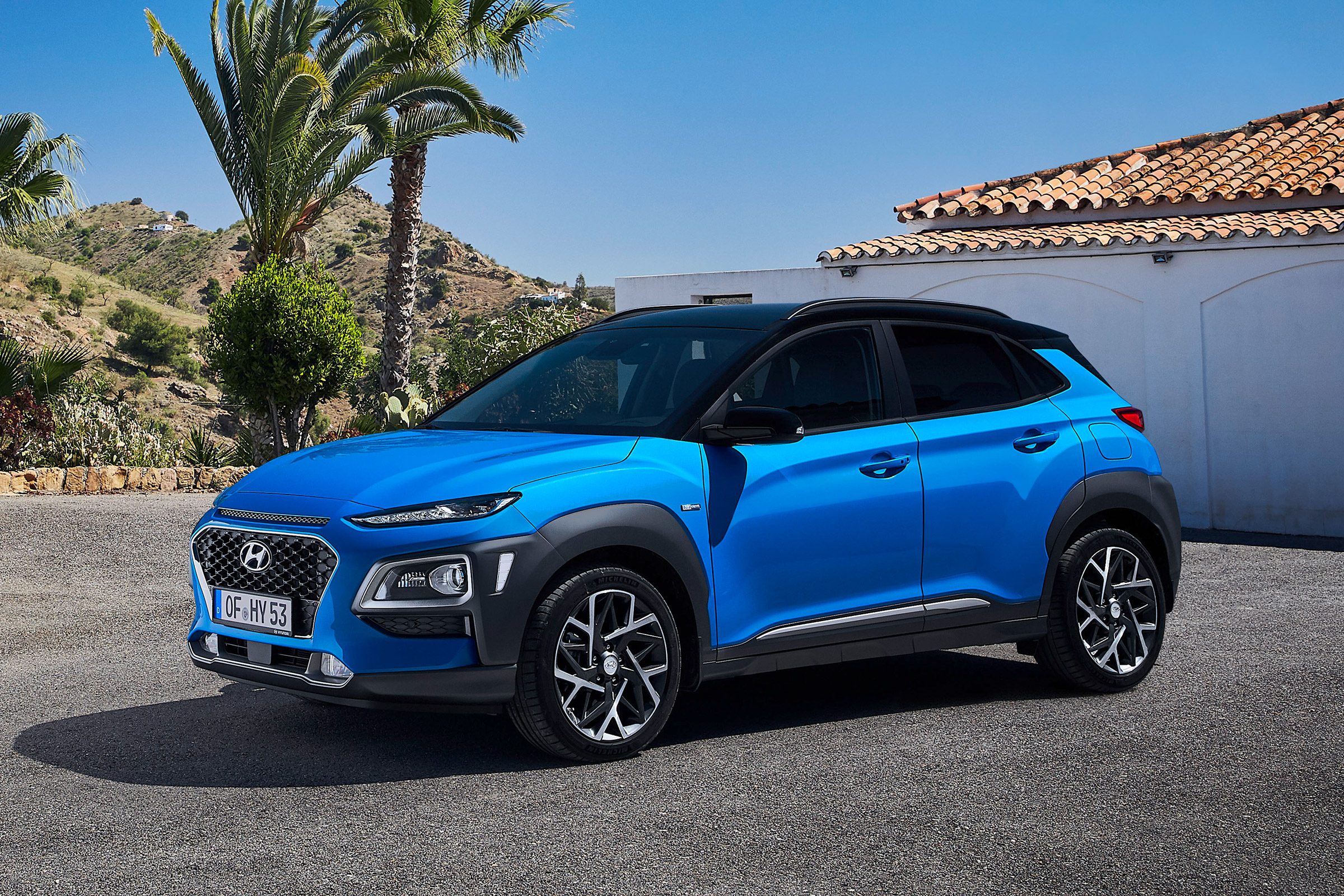 Hyundai Kona hybrid - front static