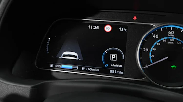 Nissan Leaf e+ - instruments