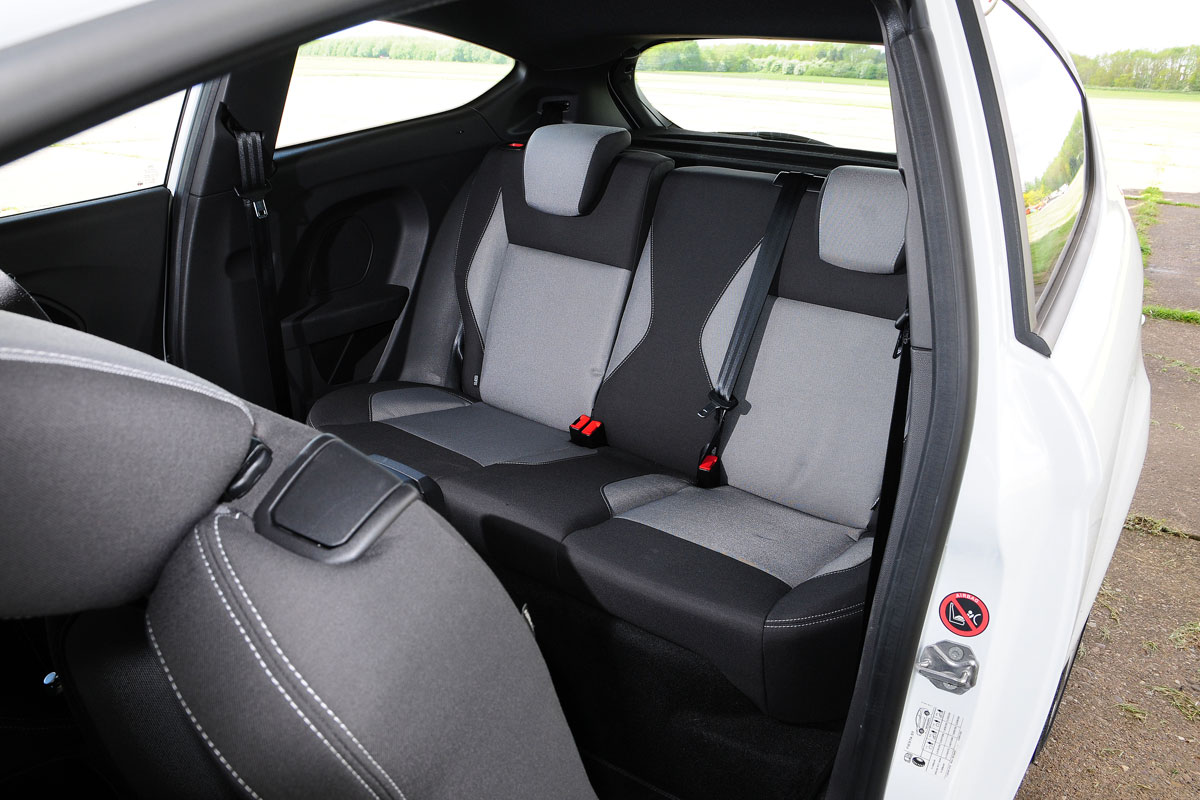 Used Porsche Cayenne - boot