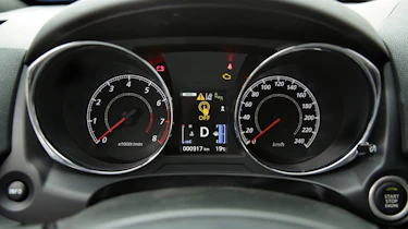 Mitsubishi ASX - dials