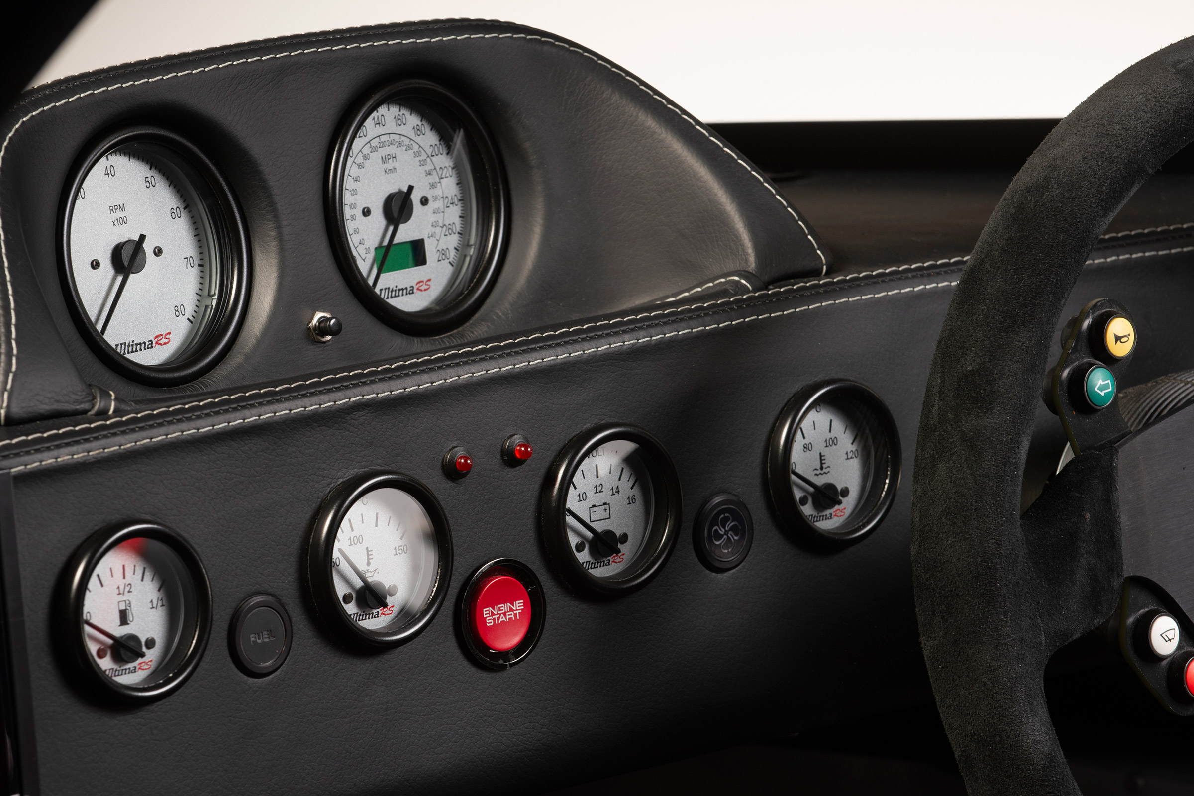Ultima RS - studio dials