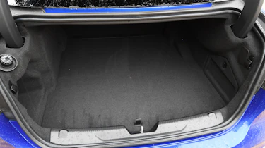 Jaguar XE - boot