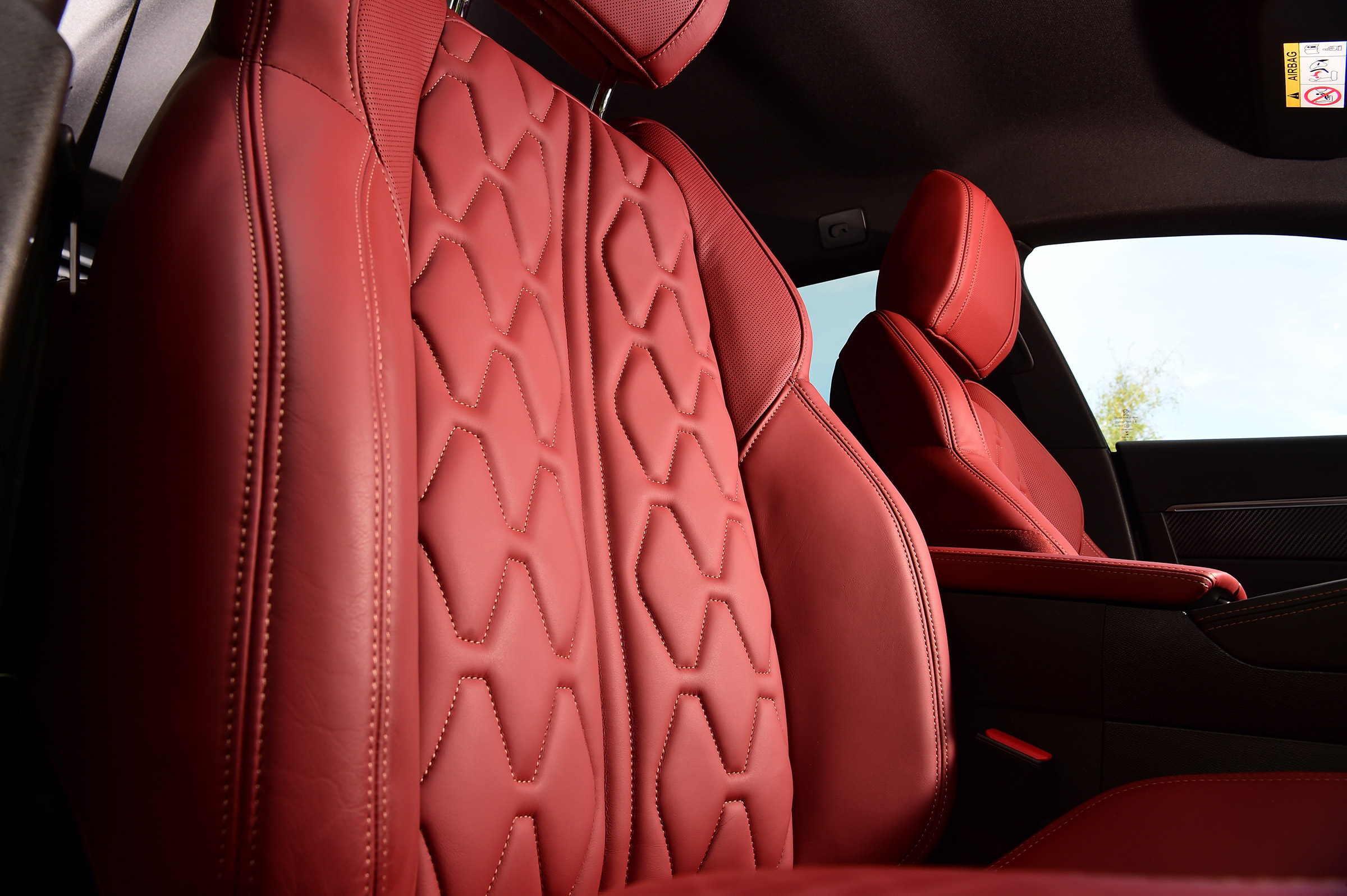 Peugeot 508 SW - seat detail