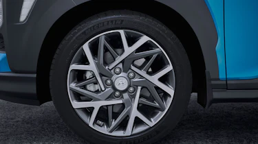 Hyundai Kona hybrid - wheel