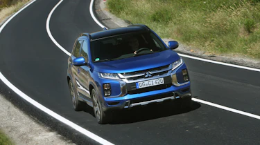 Mitsubishi ASX - front cornering