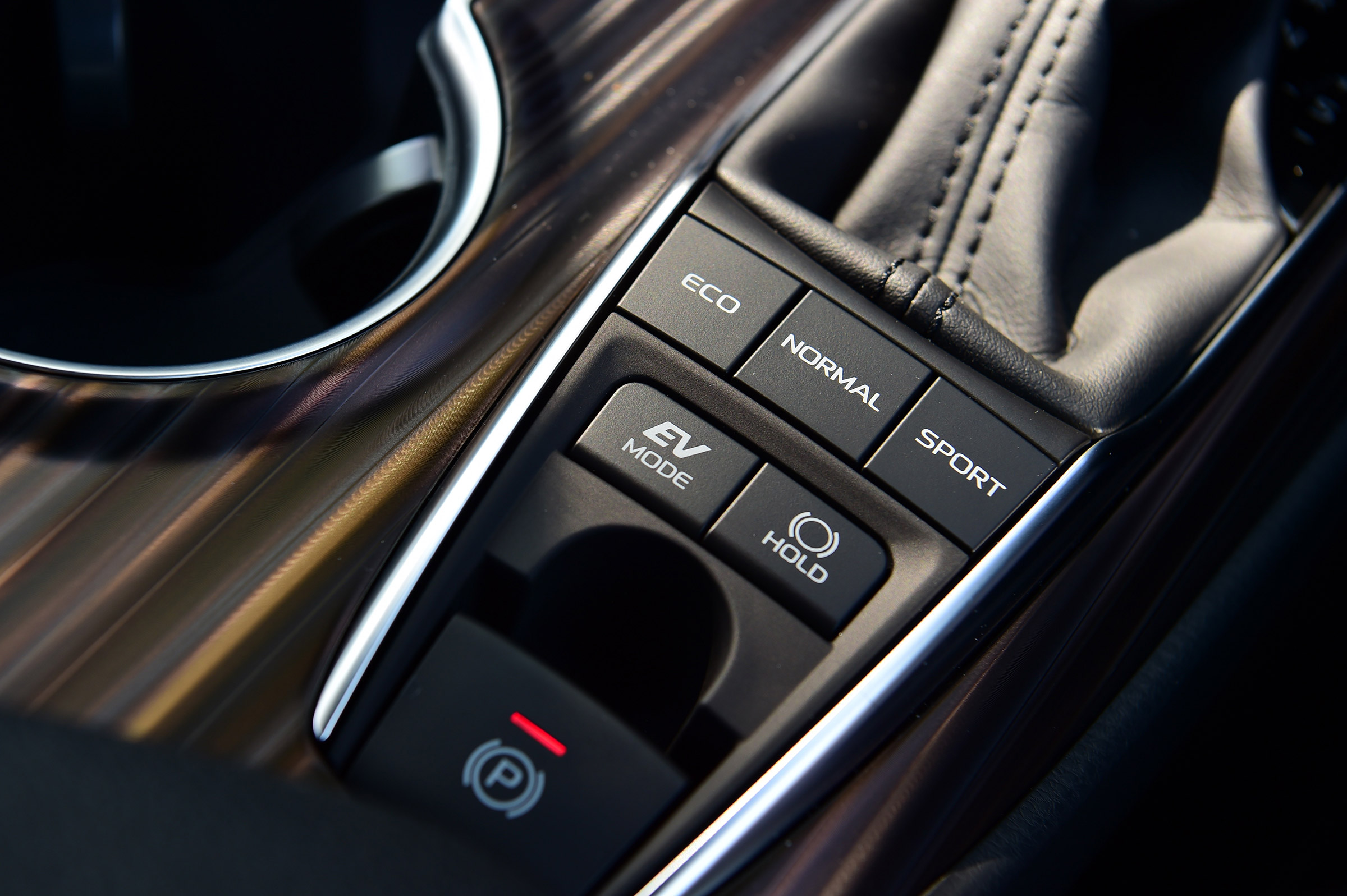 Toyota Camry - centre console