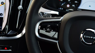 Volvo S60 - steering wheel controls