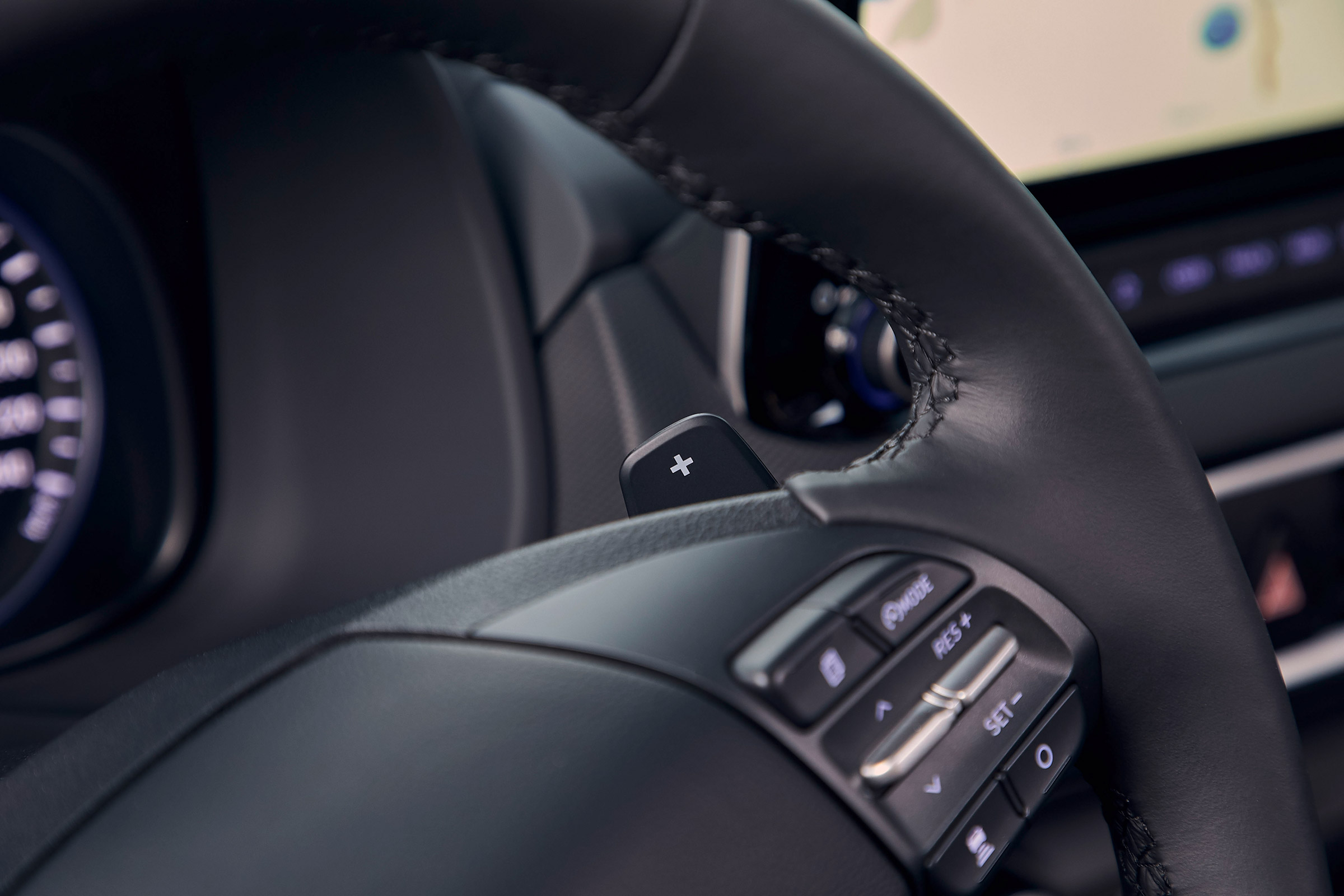 Hyundai Kona hybrid - steering wheel detail