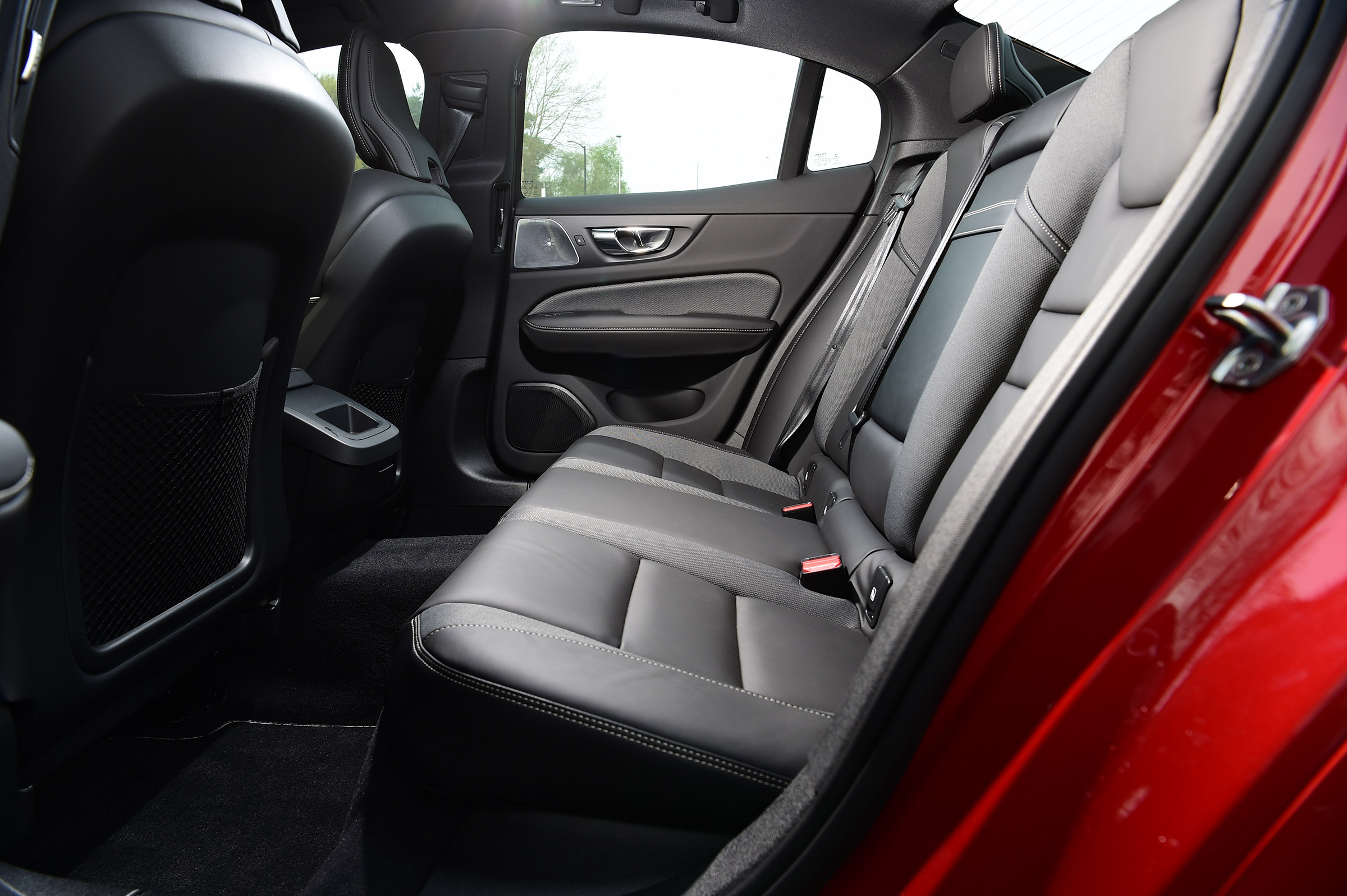 Volvo S60 - rear seats