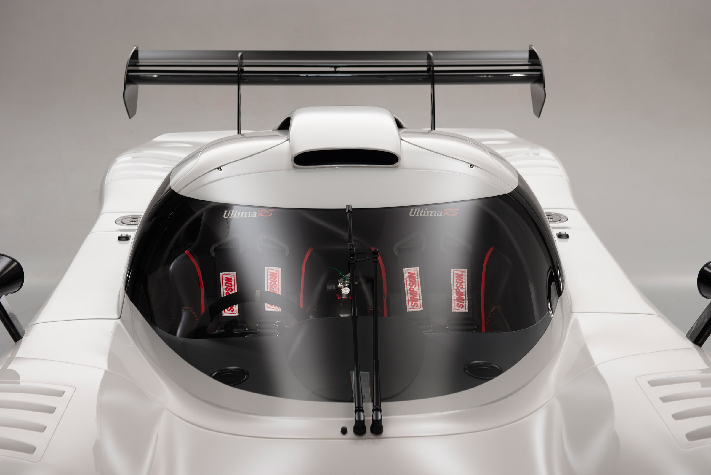Ultima RS - studio front detail