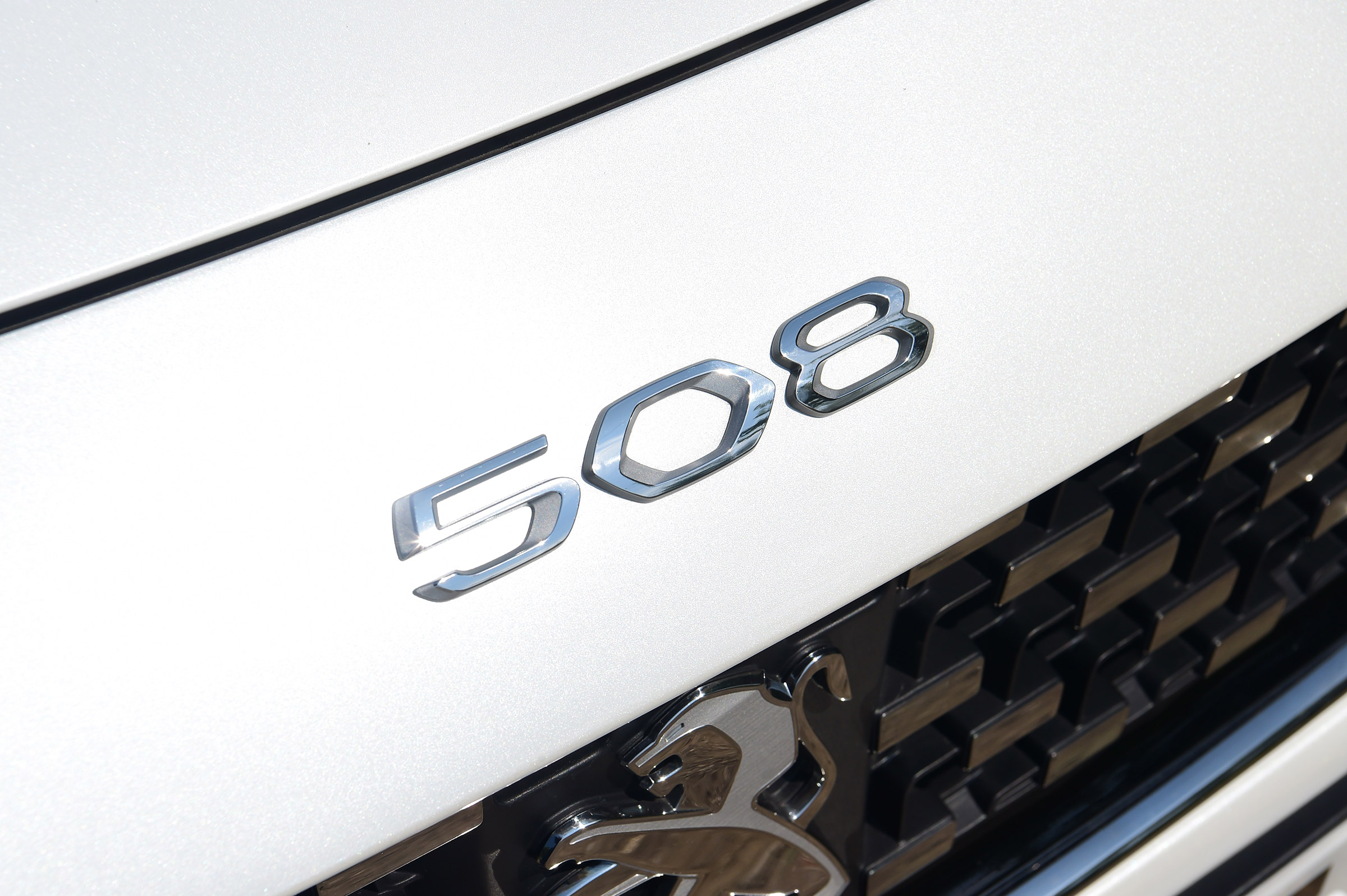 Peugeot 508 SW - 508 badge