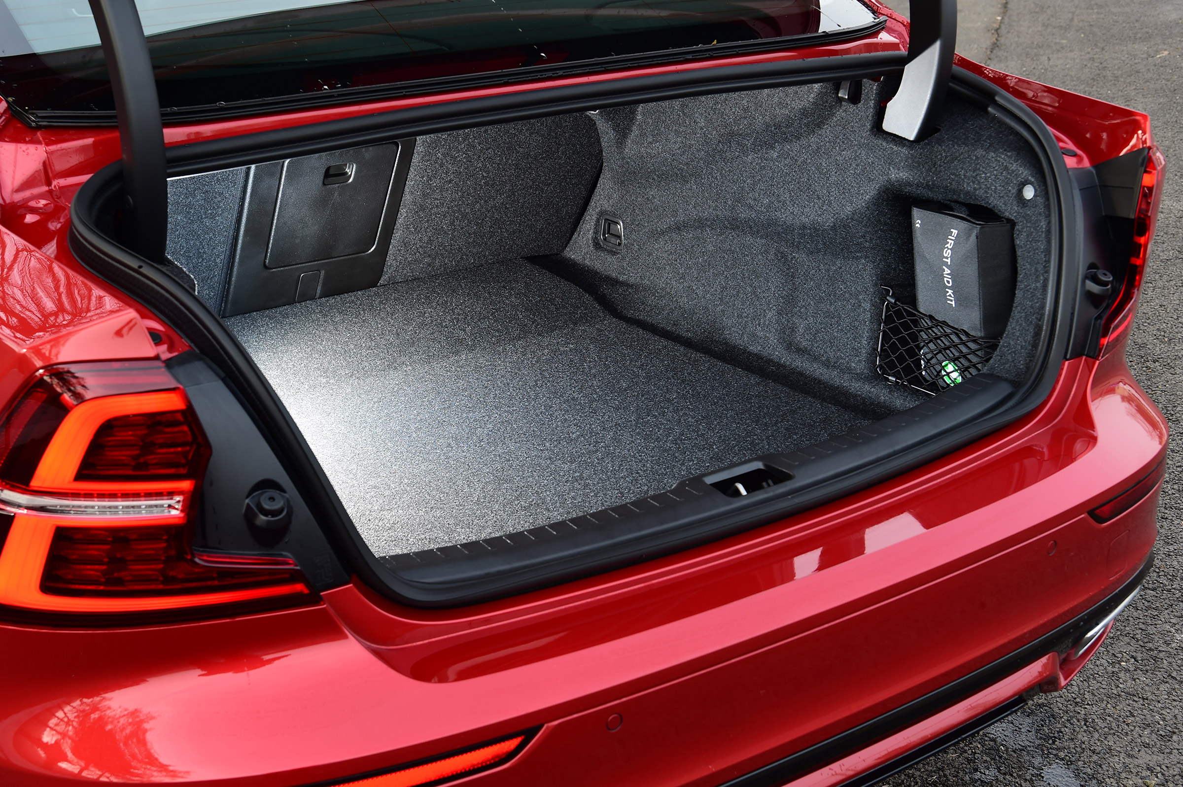 Volvo S60 - boot