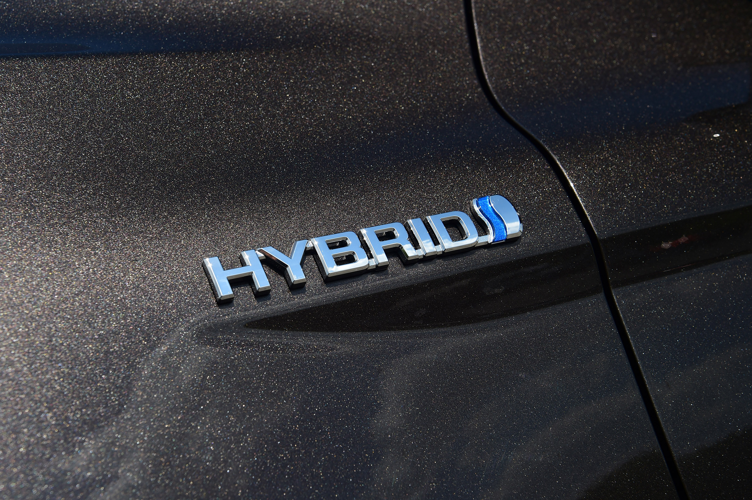 Toyota Camry - Hybrid badge