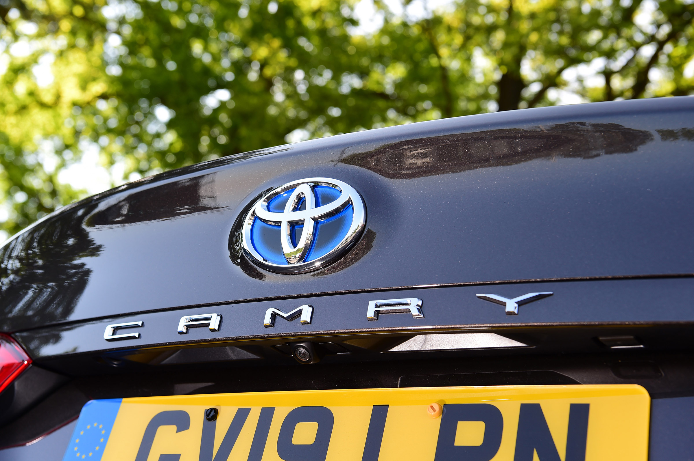 Toyota Camry - rear badge