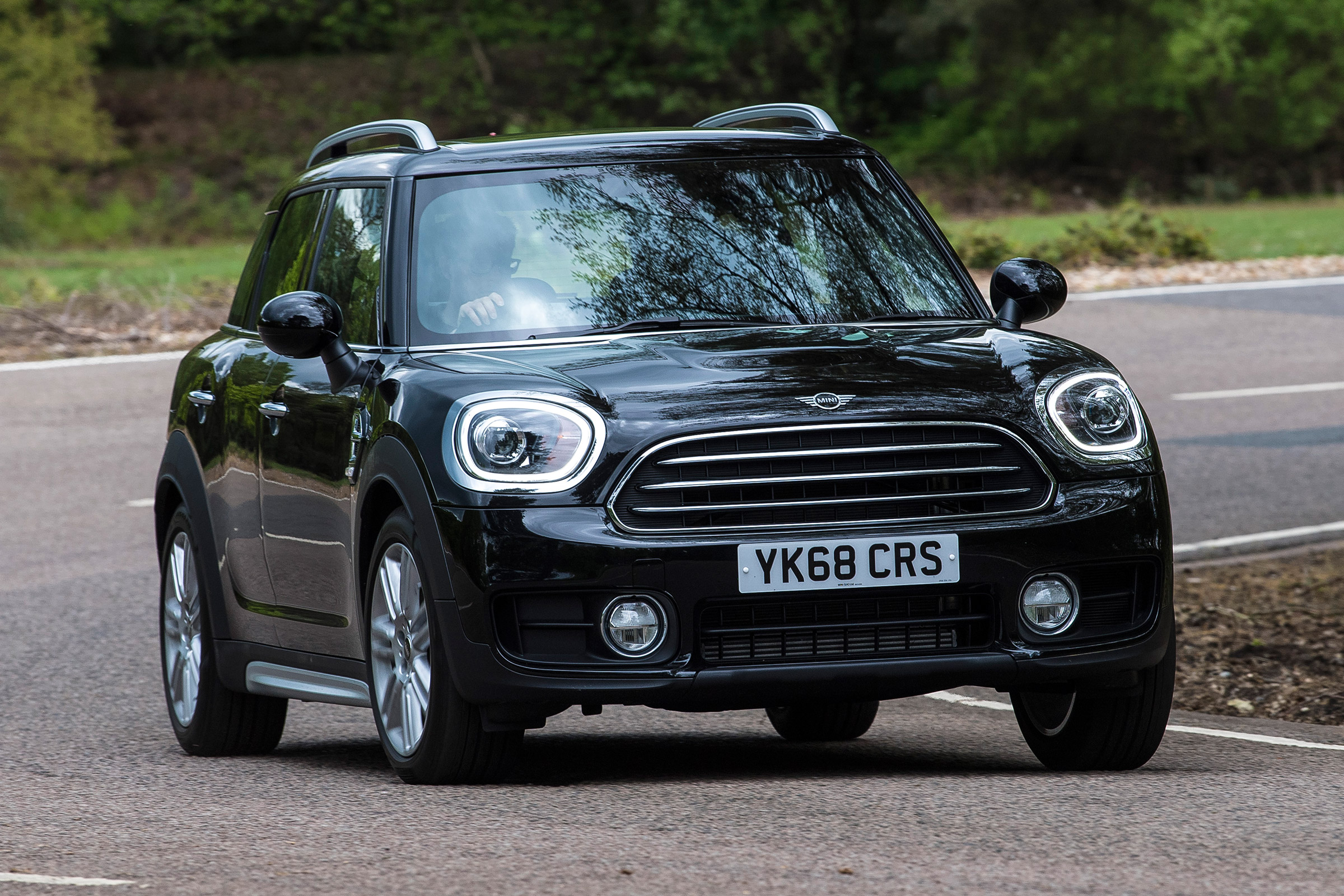 MINI Countryman - front cornering