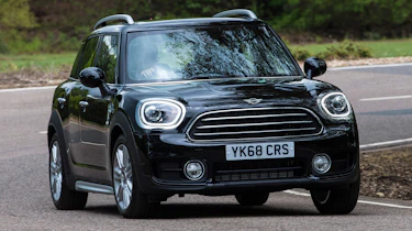 MINI Countryman - front cornering