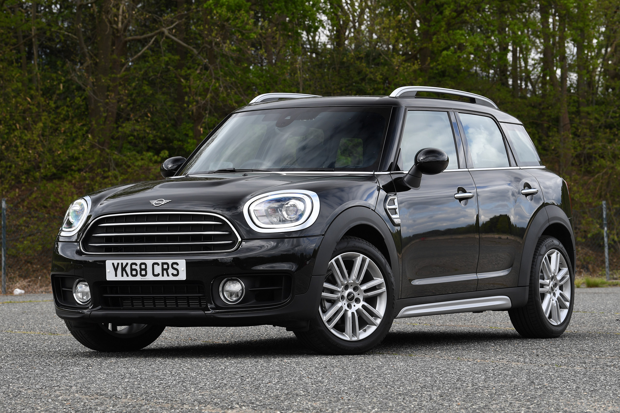 MINI Countryman - front static