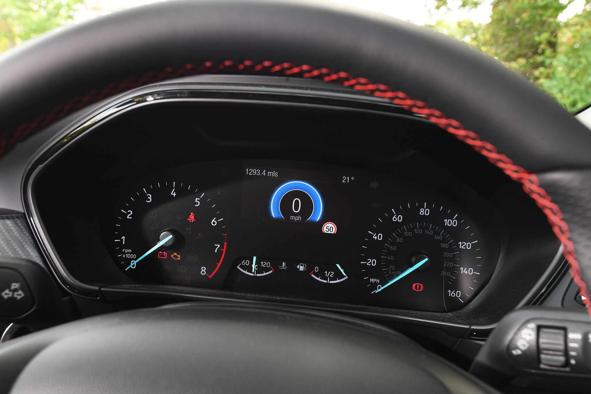 Ford Focus - dials