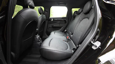MINI Countryman - rear seats