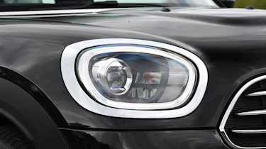 MINI Countryman - front light