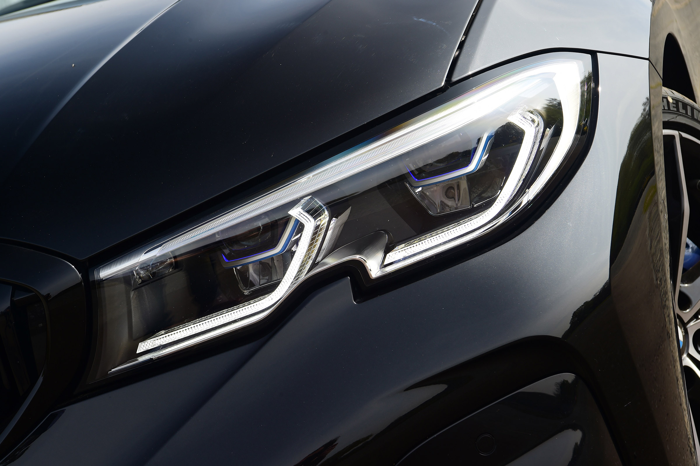 BMW 3 Series - front lights