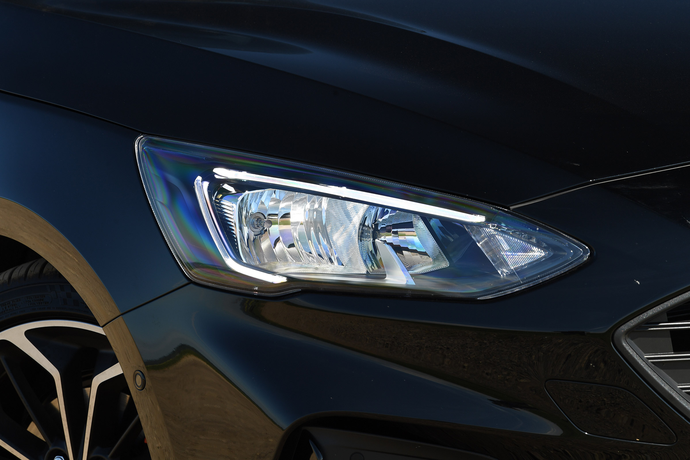 Ford Focus - front light