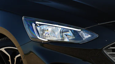 Ford Focus - front light