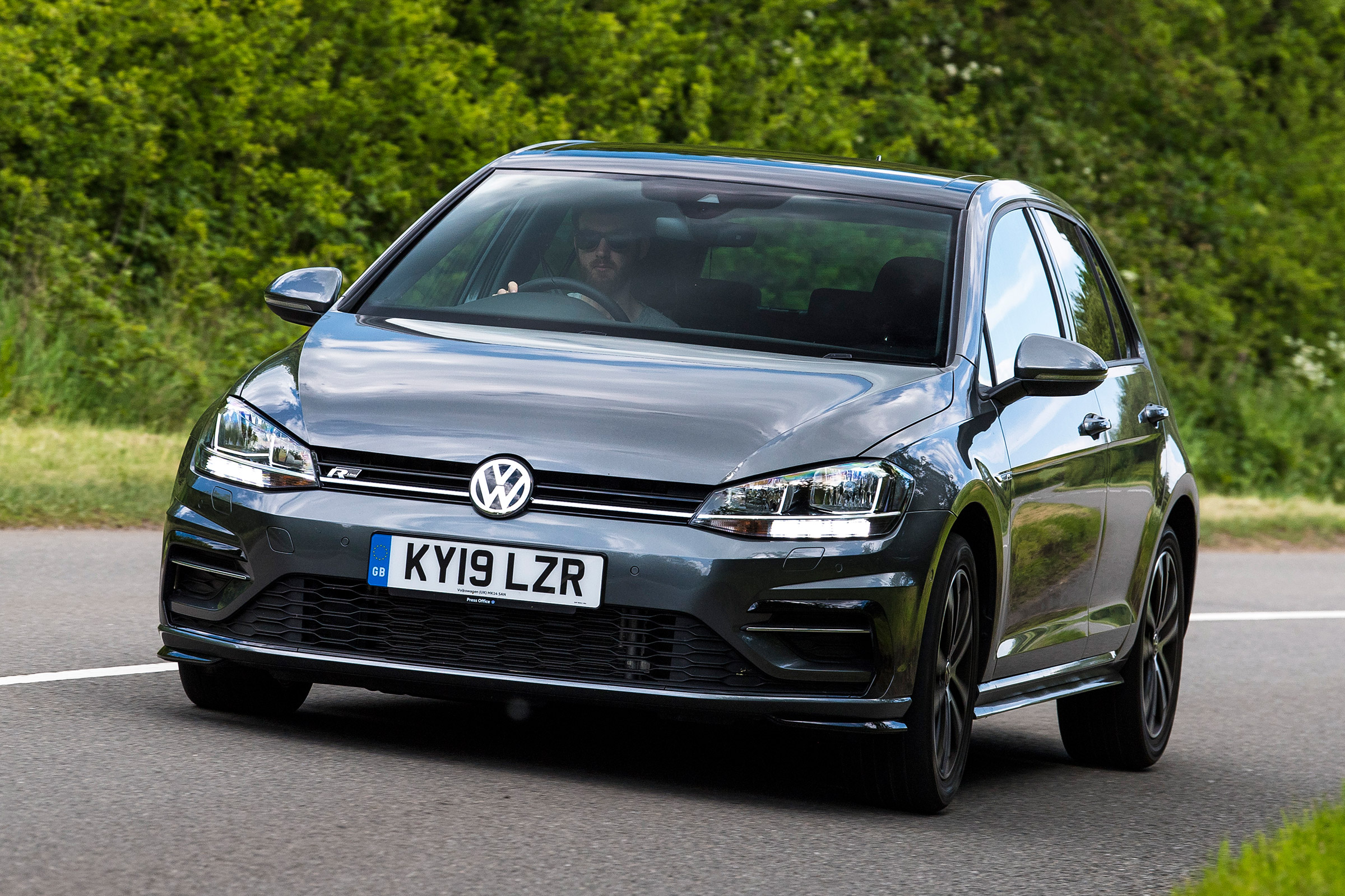 Volkswagen Golf - front cornering