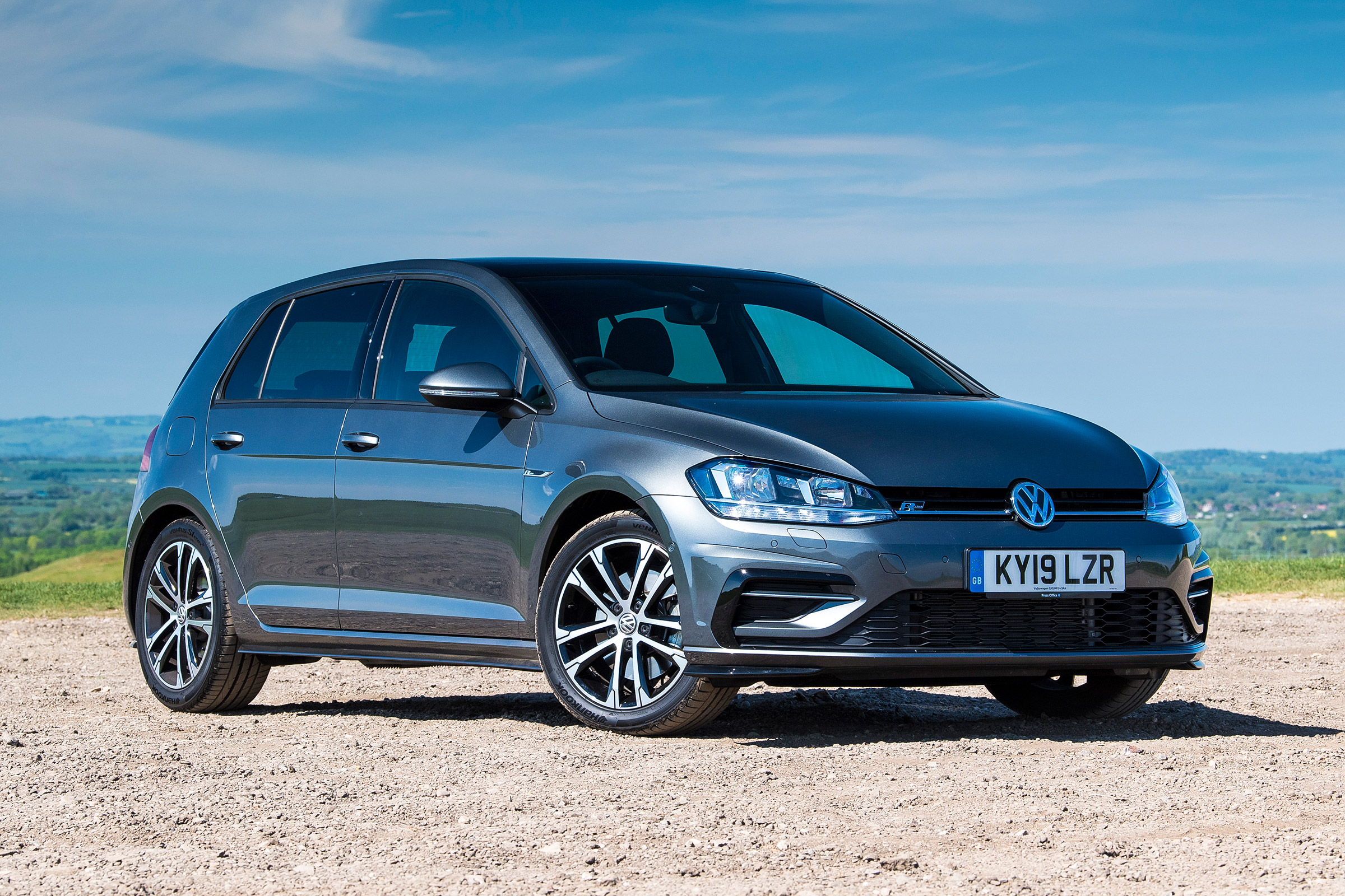 Volkswagen Golf - front static