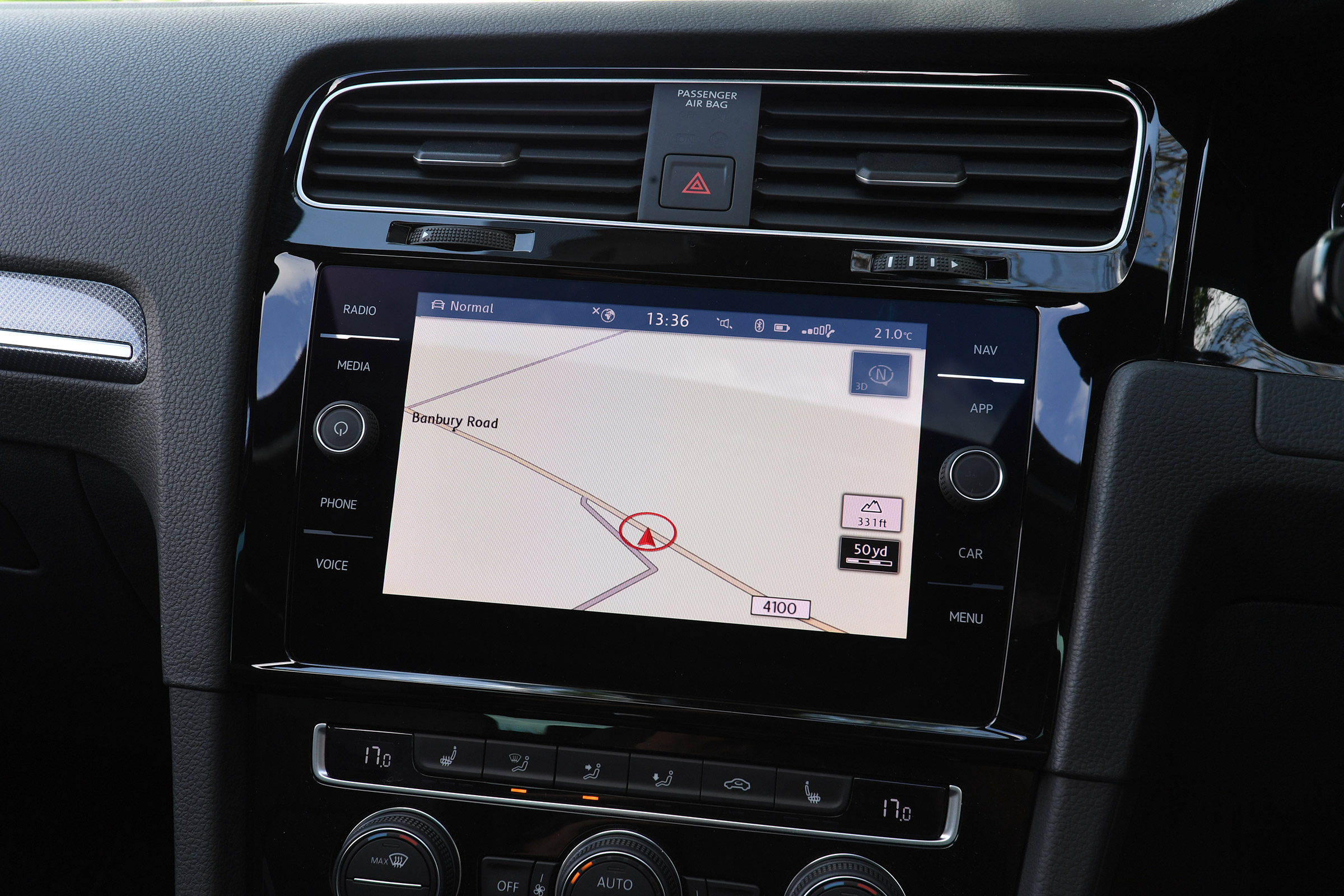 Volkswagen Golf - sat-nav