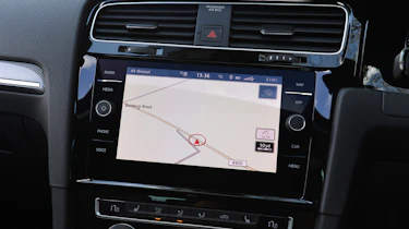 Volkswagen Golf - sat-nav