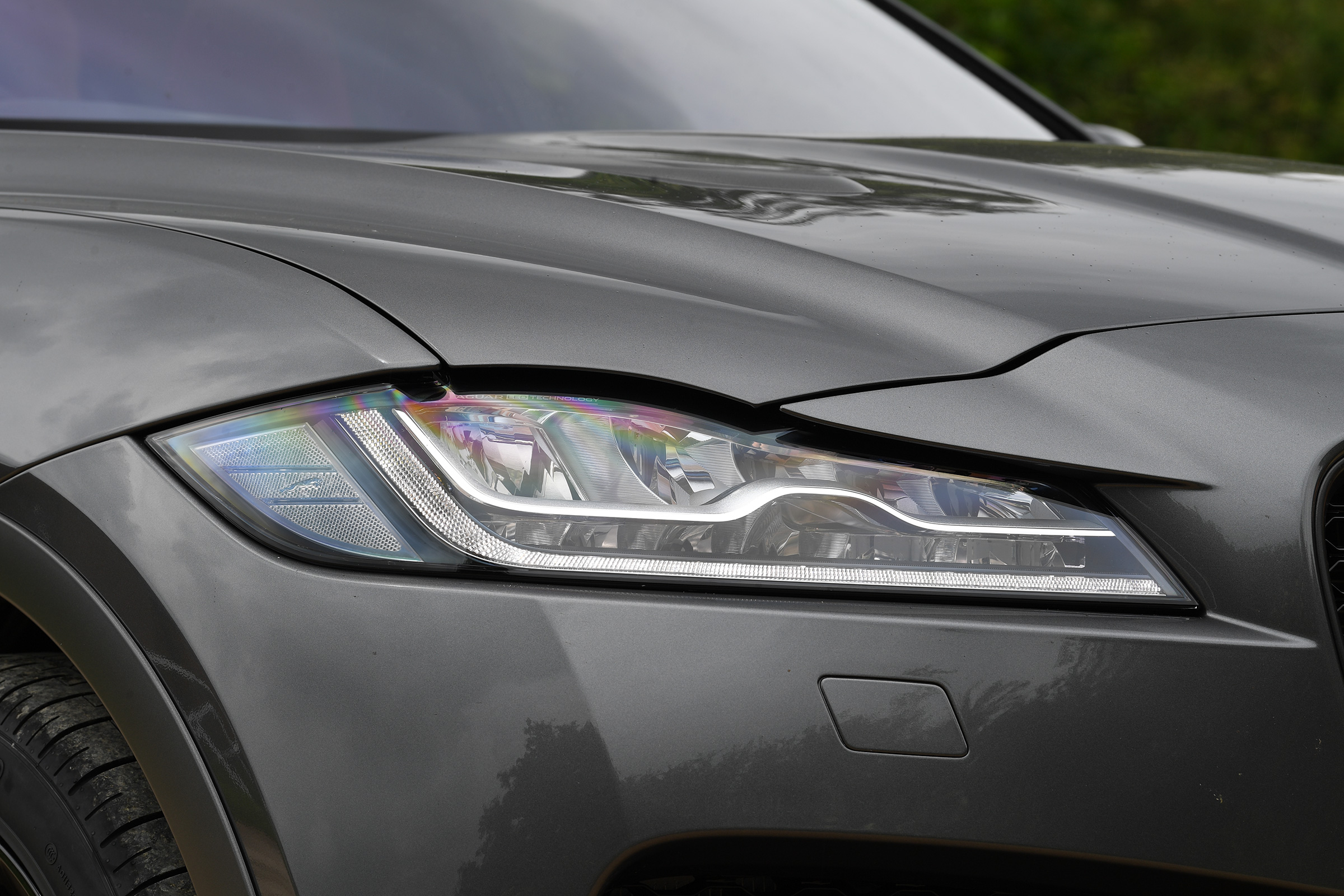 Jaguar F-Pace SVR - headlight