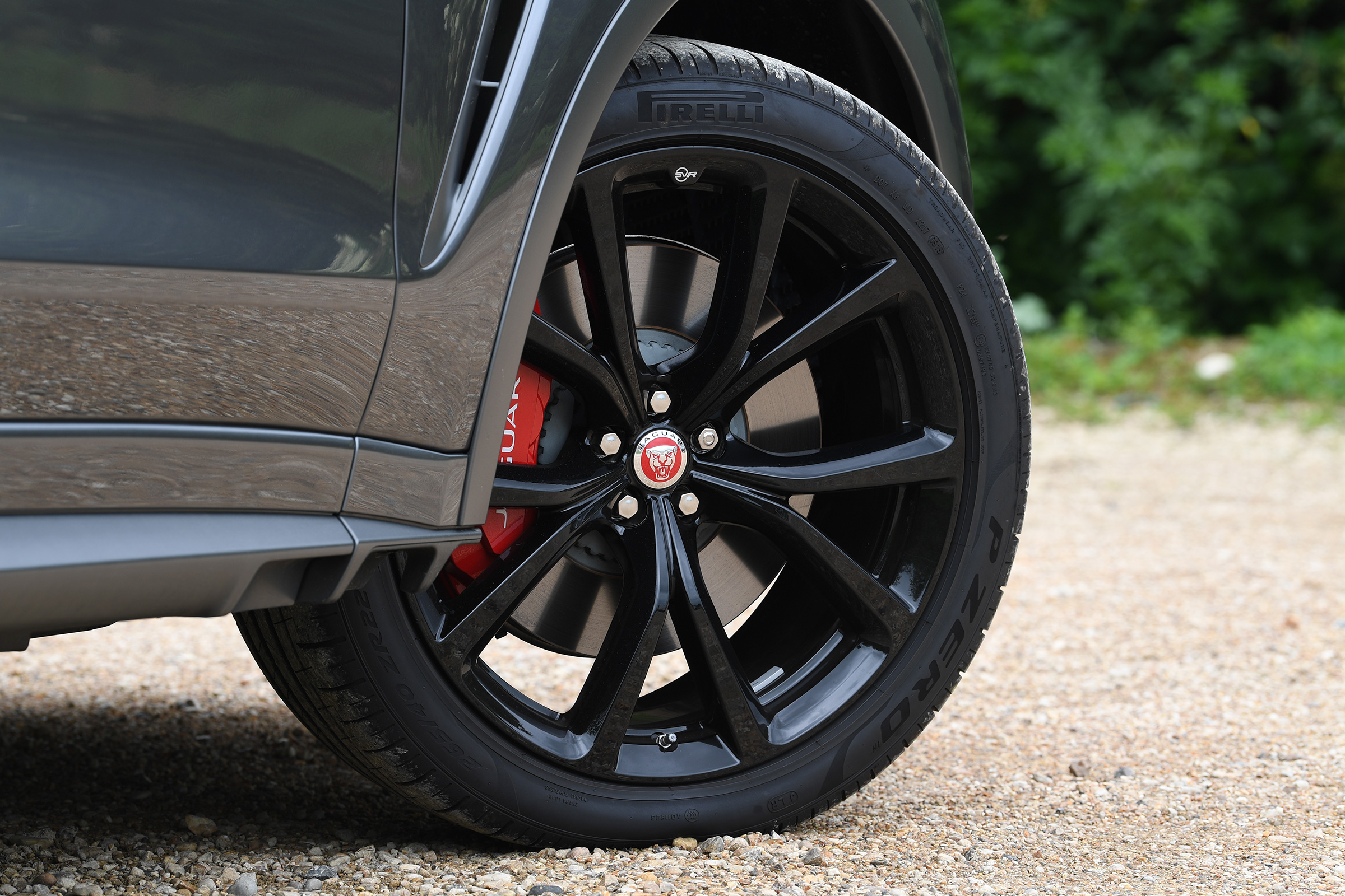 Jaguar F-Pace SVR - wheel