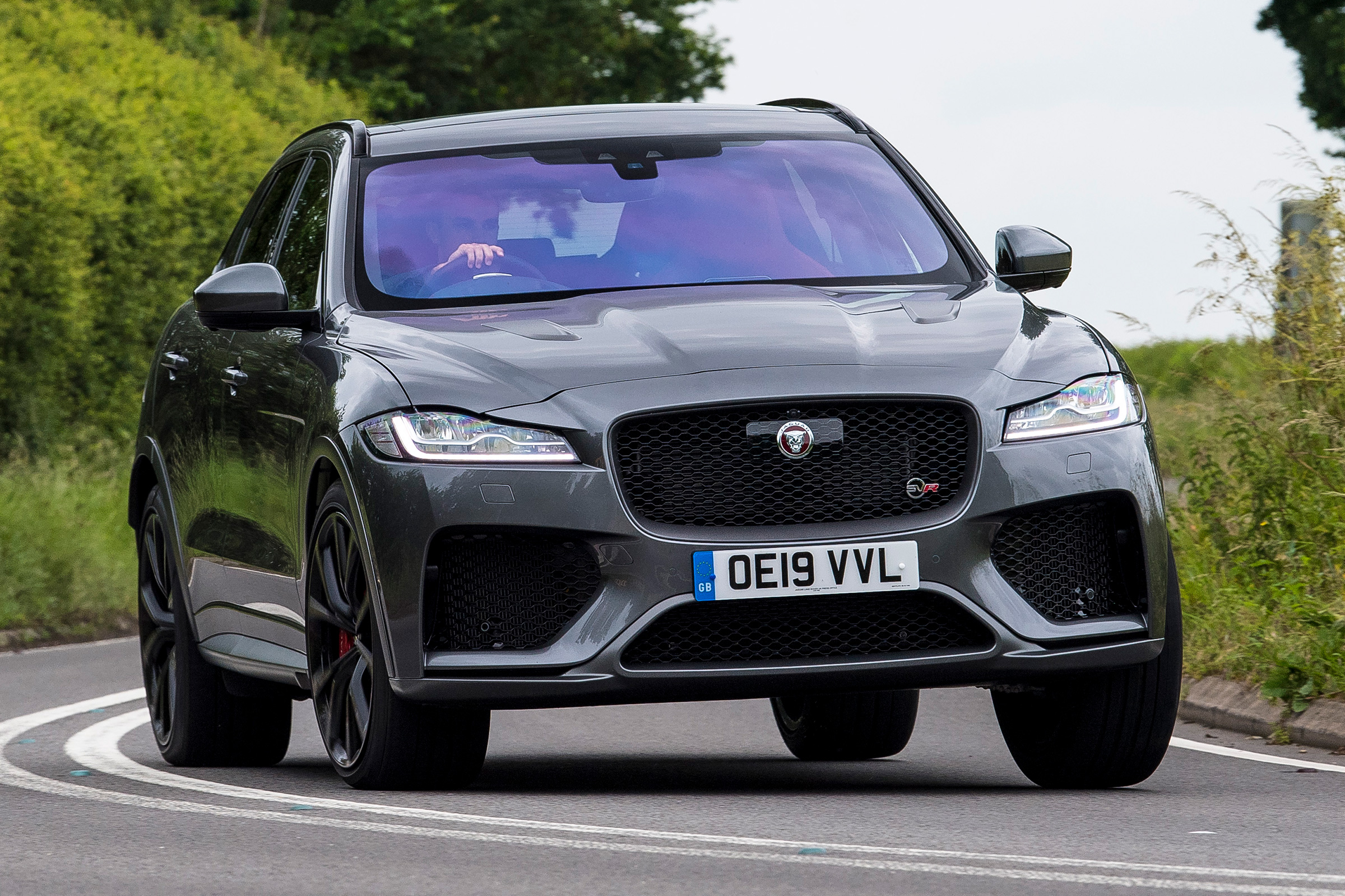 Jaguar F-Pace SVR - front cornering 