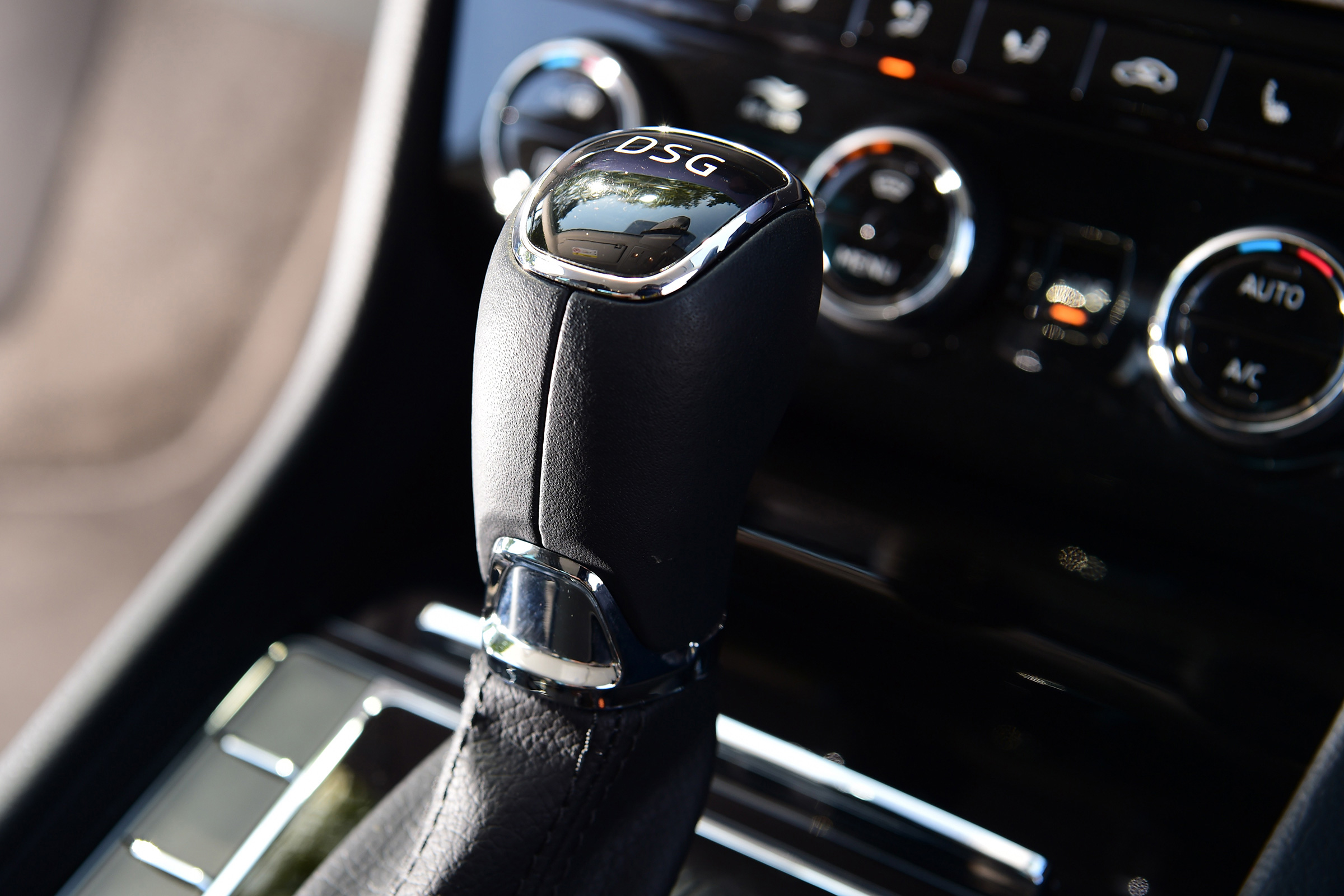 Skoda Superb - gearstick
