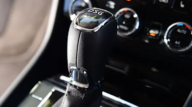 Skoda Superb - gearstick