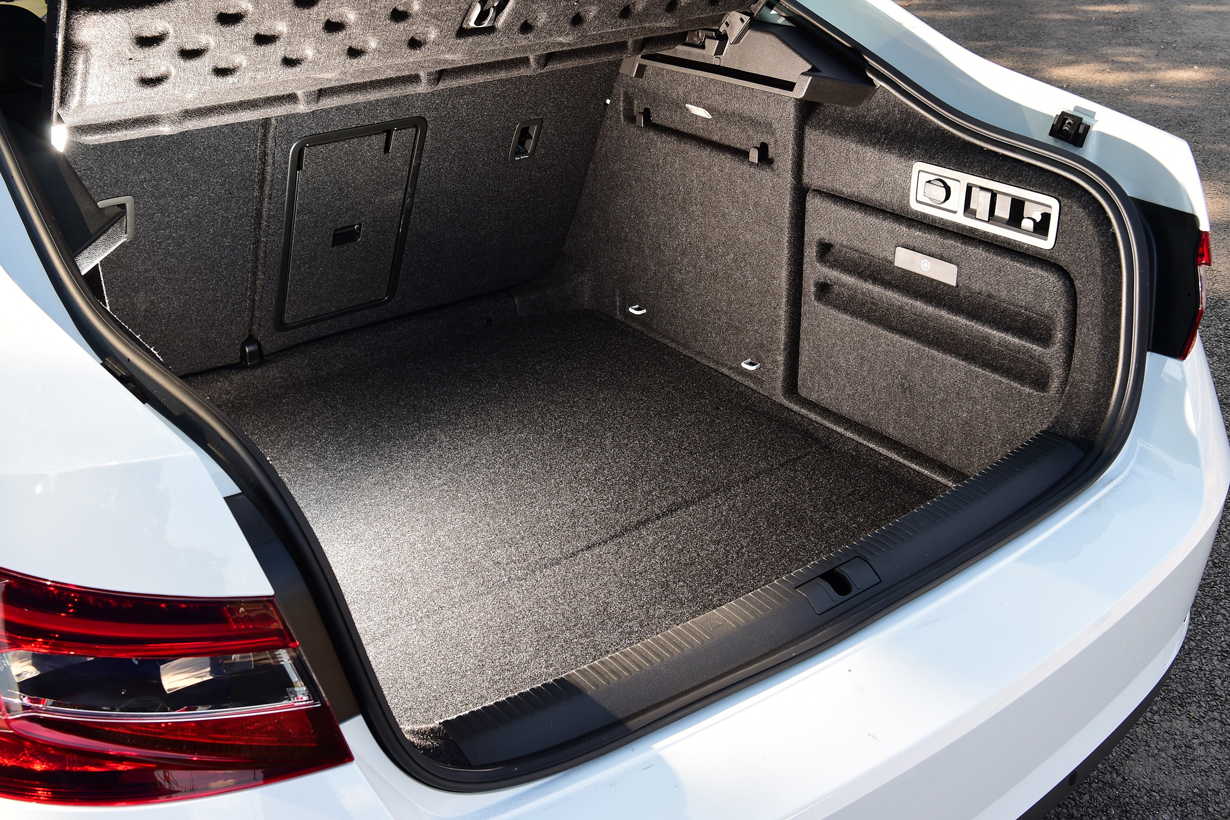 Skoda Superb - boot