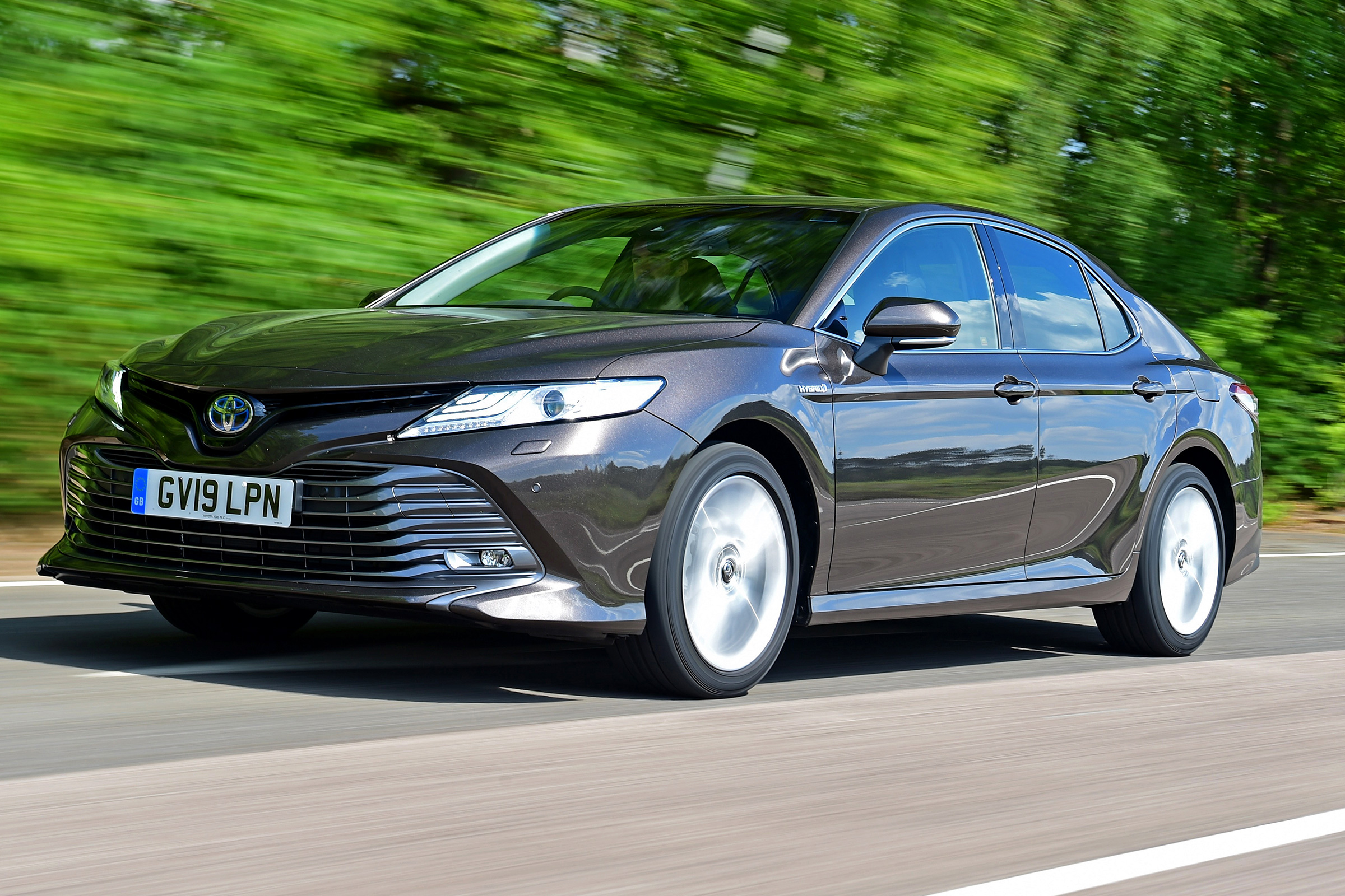 Toyota Camry - front tracking