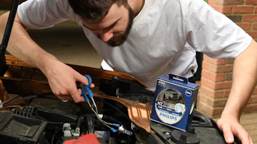 Headlamp bulbs
